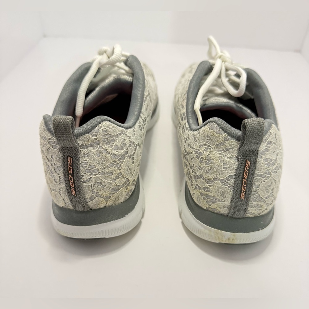 Skechers Cream Lace Overlay Sneakers Women’s Size 9 - Picture 4 of 8